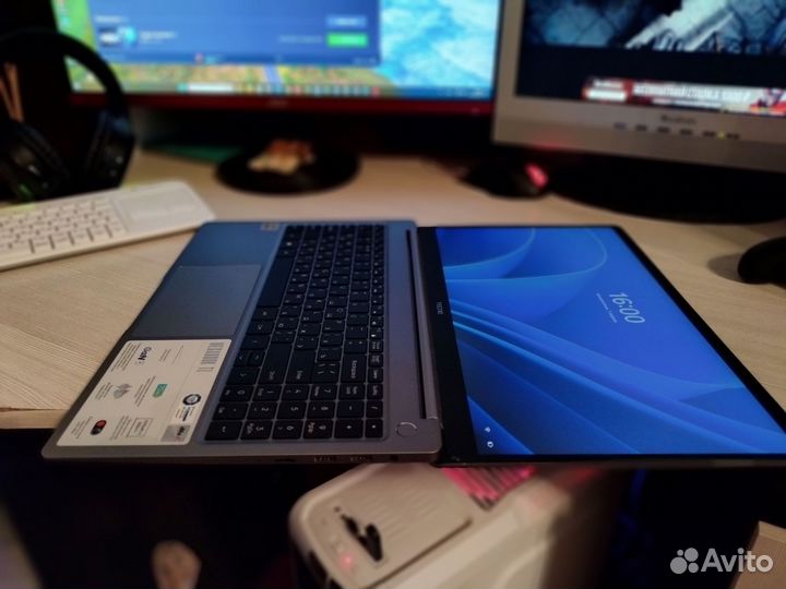 Ноутбук tecno megabook t1