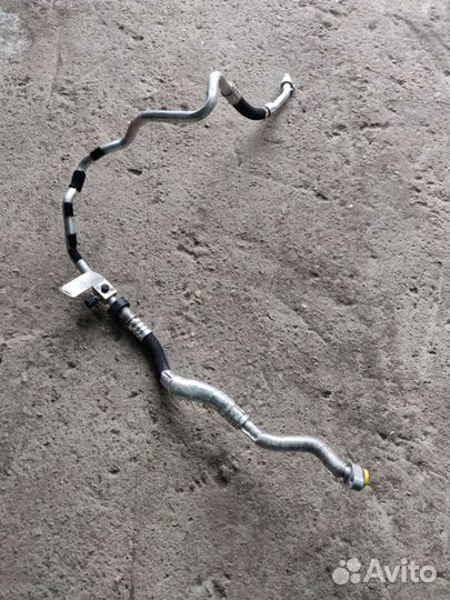 Трубка кондиционера на Мерседес W221,W216