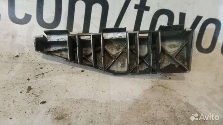 Крепление заднего бампера Тойота Королла Е120