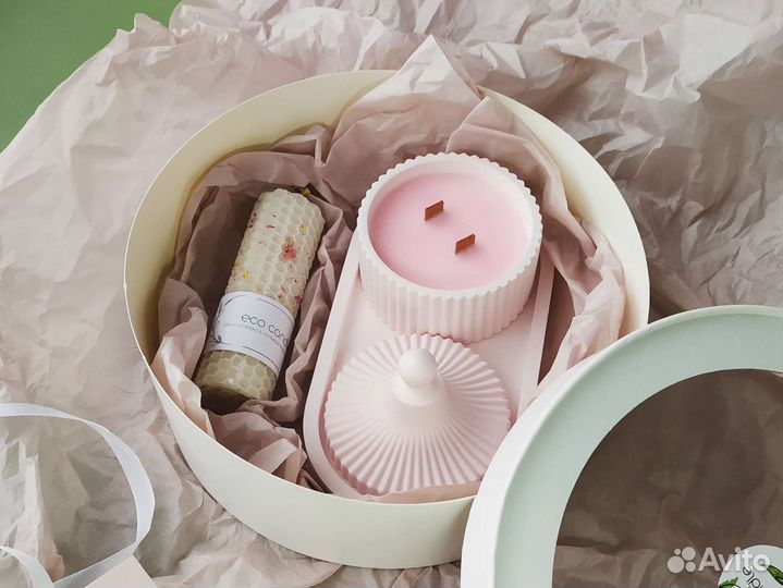 Набор свечей из воска с подставкой из гипса