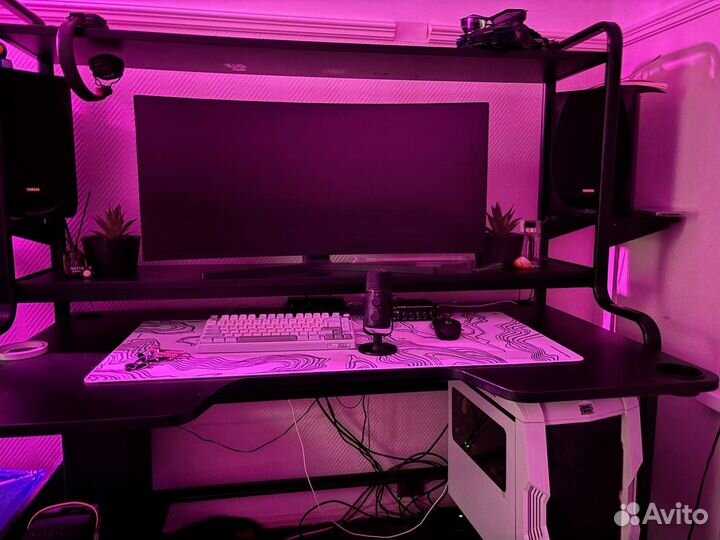 Компьютерный стол Икеа