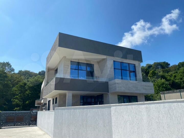 Дом 160 м² на участке 4 сот.