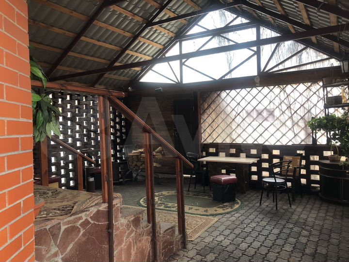 Коттедж 340 м² на участке 8 сот.