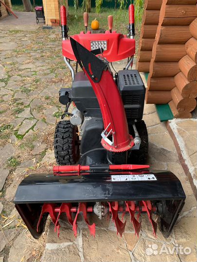 Снегоуборщик AL-KO 700E бензиновый самоходный бу