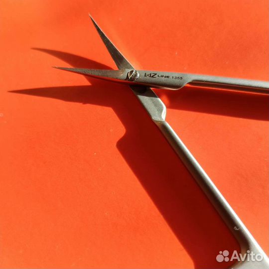 Маникюрные ножницы