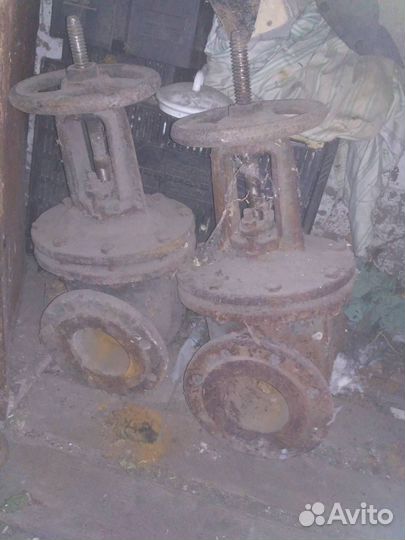 Задвижка чугунная фланцевая Ду100