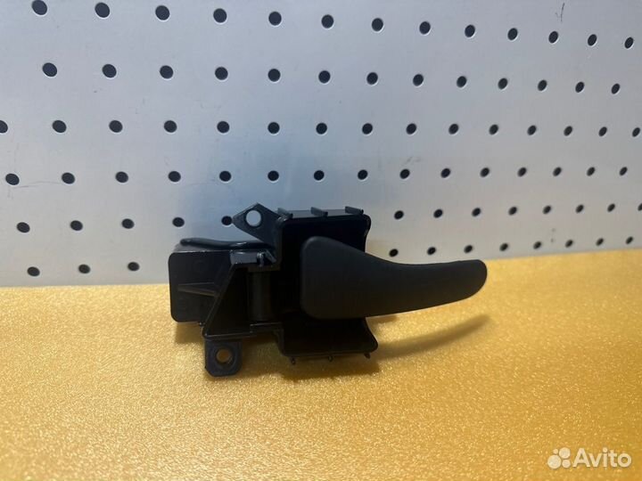 Ручка двери Mercedes Actros Axor