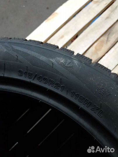 Roadmarch Winter XPro 999 315/40 R21