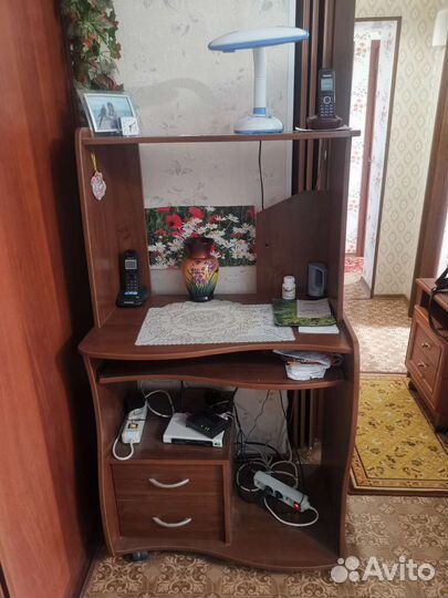 Компьютерный стол