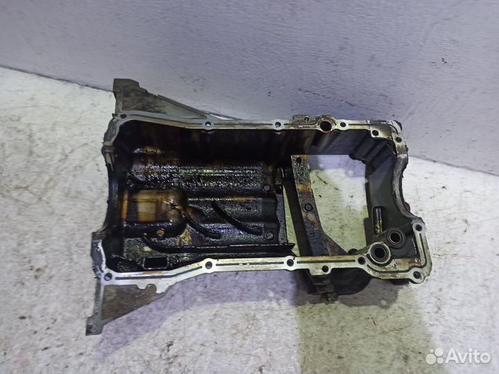 Поддон двигателя Ниссан