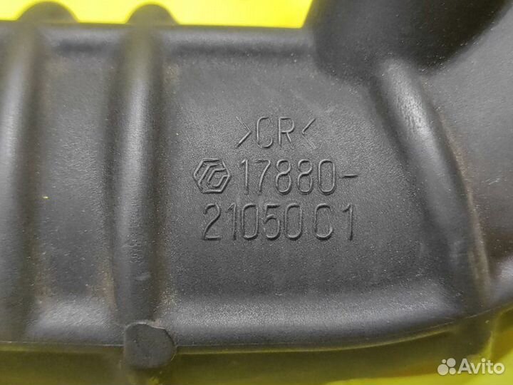 Патрубок воздушного фильтра Toyota Ist NCP60