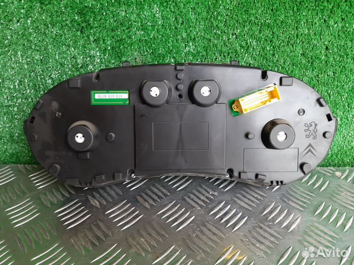 Панель приборов Peugeot 308