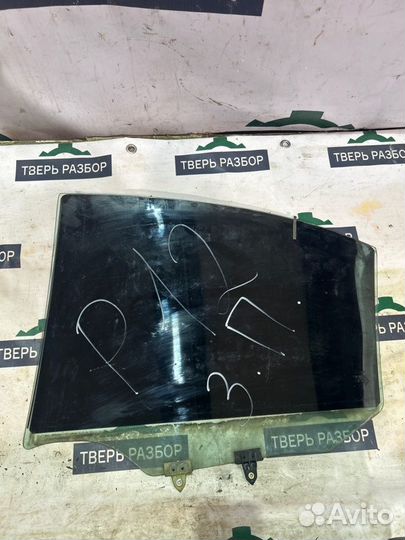 Стекло заднее правое Nissan Primera P12 1.8