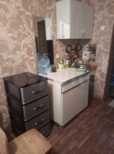 Комната 14 м² в 5-к., 1/3 эт.