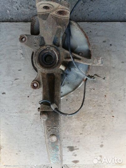 Ступица передняя левая Mazda 6 GG