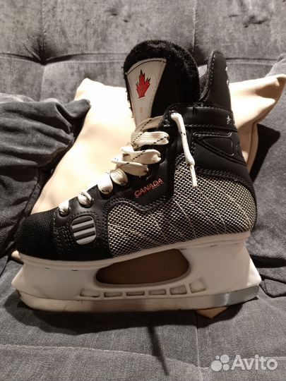 Коньки хоккейные Canada