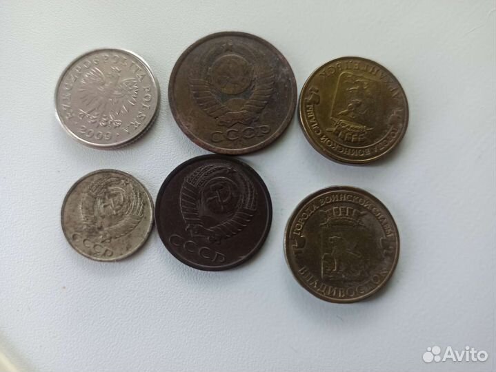 Денежные купюры и монеты из СССР