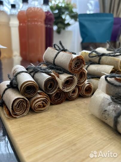 Квашеная капуста, хлебцы, хлеб, квас, шоколад