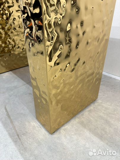 Обеденный стол