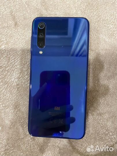 Телефон Xiaomi mi 9 se