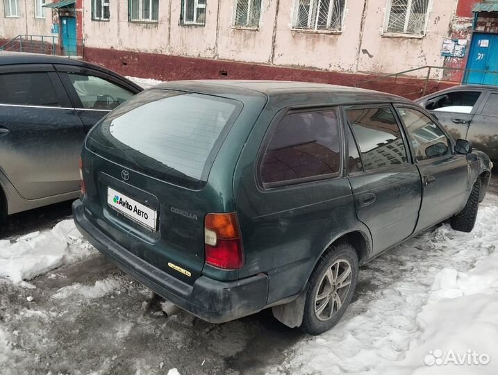 Toyota Corolla 2.2 AT, 2002, 100 000 км