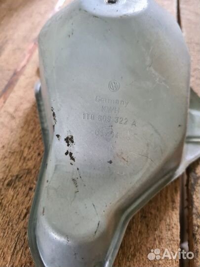 Кронштейн Volkswagen Touran 1