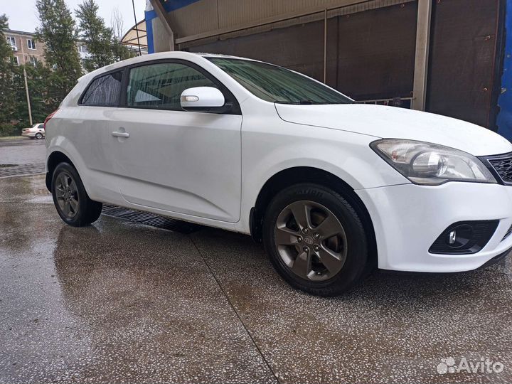 Kia Ceed 1.6 AT, 2011, 200 500 км