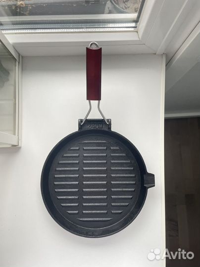 Чугунная сковорода-гриль 24 см