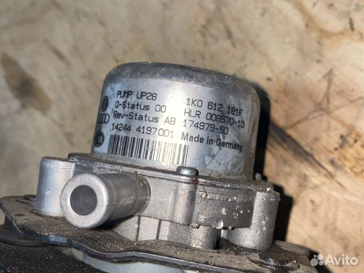 Вакуумный насос 1K0612181F 1.4tsi