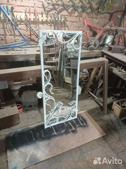 Зеркало настенное