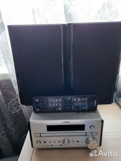 Музыкальный центр, Yamaha RDX-E700