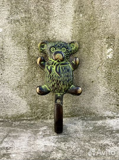 Дизайнерские вешалки и дверные ручки