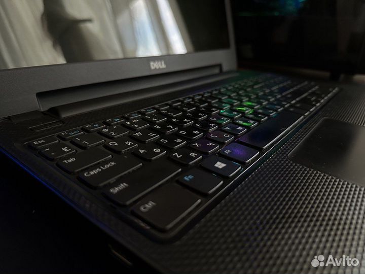 Ноутбук dell inspiron 3537
