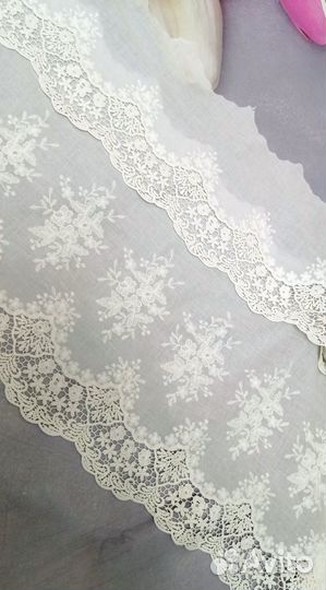 Шитье на батисте широкое 38 см 3 цвета