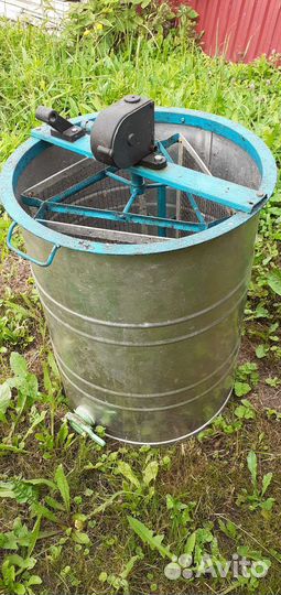 Медогонка бу 3-х рамочная