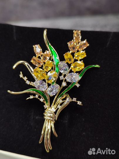 Брошь Букет цветов