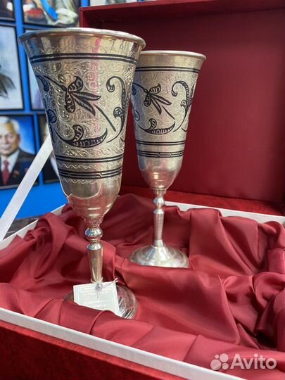 Серебряные бокалы