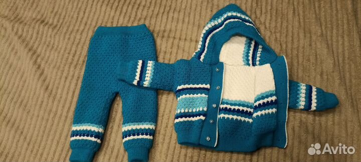 Вязаные костюмы для двойни