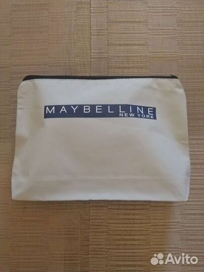 Косметичка на молнии новая