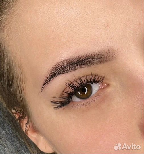 Наращивание ресниц в салоне