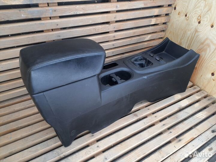 Ssang Yong Actyon new - подлокотник