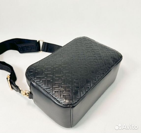 Сумка tommy hilfiger кроссбоди