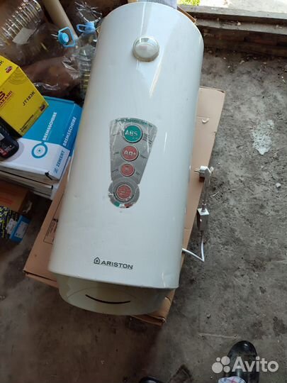 Водонагреватель ariston