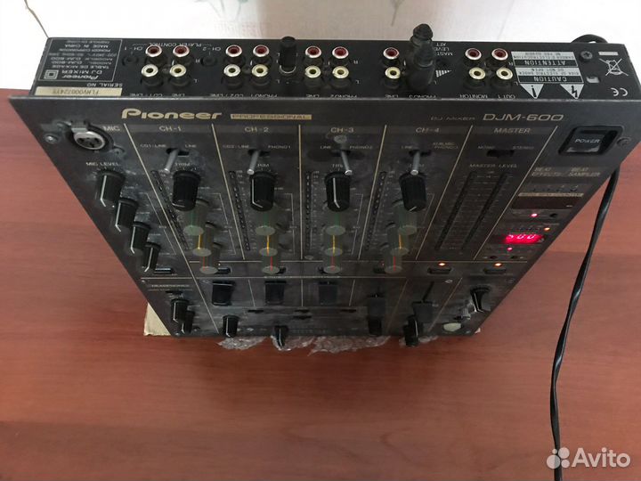 Pioneer Микшерный пульт DJM 600