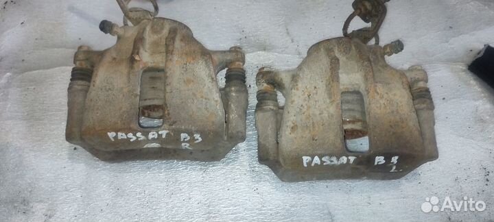 Суппорт передний Volkswagen Passat b3