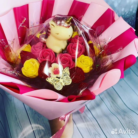 Букет шоколадный с единорожкой