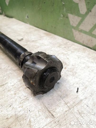 Полуось передняя левая Фольксваген Пассат Б6