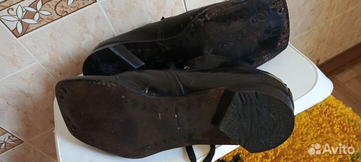 Лыжные ботинки