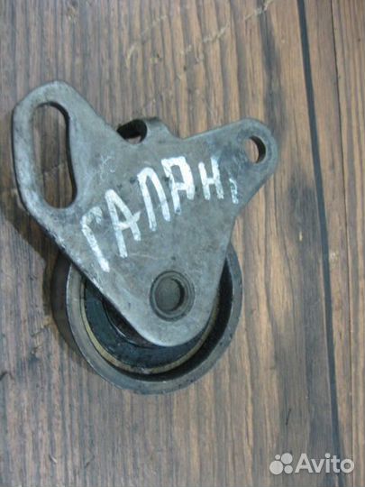 Ролик-натяжитель Mitsubishi Galant (89-92 года) E3