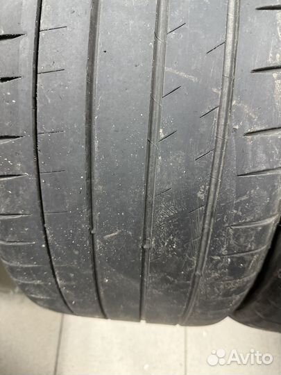 Michelin Pilot Sport 4 S 225/40 R19 и 255/35 R19 96Y
